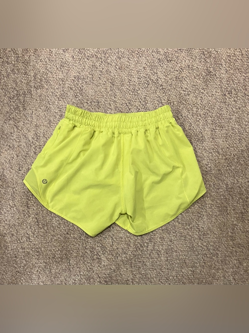 Lululemon Hotty Hot Low-Rise Lined Short 4" - Picture 3 of 4